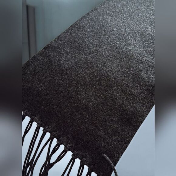 CHANEL CASHMERE MULTICOLOR UNISEX Scarf IN EUC WITH COA - Picture 11 of 15